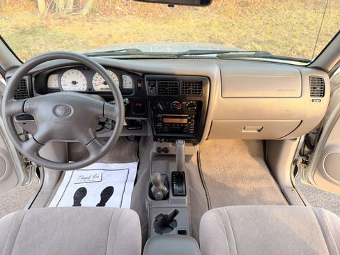Used 2004 Toyota Tacoma 4x4 Xtracab V6 image 11