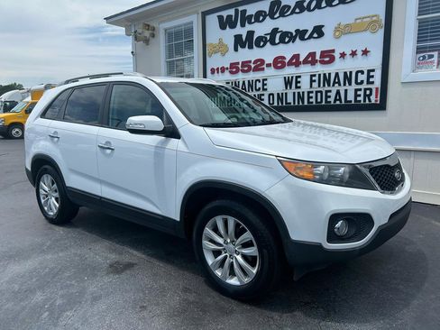 Used 2011 Kia Sorento EX FWD image 2