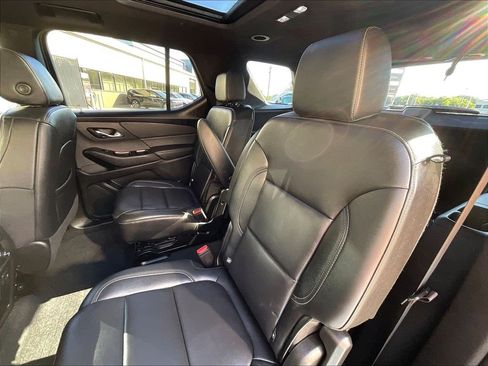Used 2023 Chevrolet Traverse LT w/ LT Premium Package AWD/4WD image 15