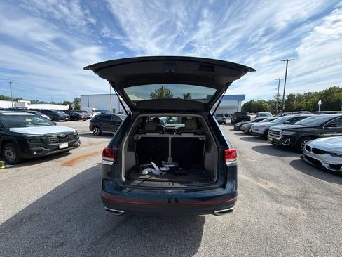 Used 2022 Volkswagen Atlas SE w/ Black Wheel Package AWD/4WD image 18