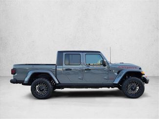 Used 2022 Jeep Gladiator Mojave w/ Cold Weather Group video 4