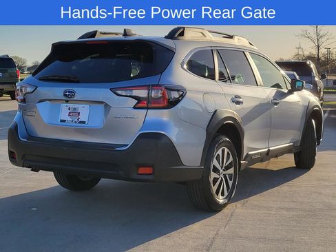 Certified 2025 Subaru Outback Premium AWD/4WD image 5