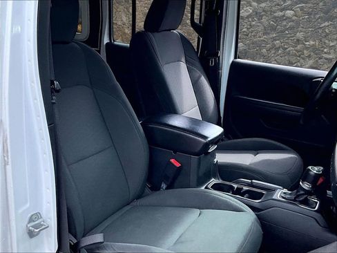 Used 2018 Jeep Wrangler Unlimited Sport S image 7