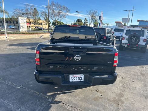 Used 2024 Nissan Frontier SL image 6
