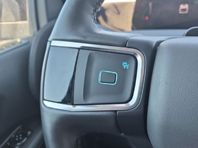 Used 2025 Ford Expedition Active AWD/4WD image 24