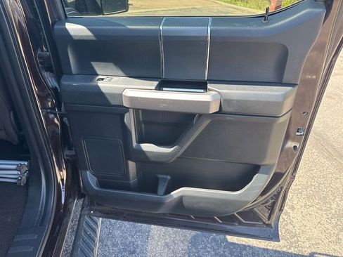 Used 2019 Ford F150 XLT w/ Equipment Group 302A Luxury AWD/4WD image 14