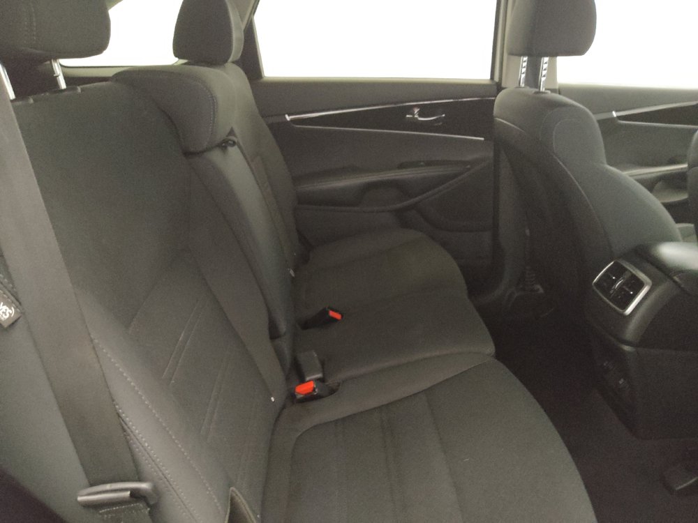 Used 2019 Kia Sorento AWD V6 image 19