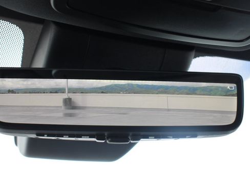 Certified 2025 Toyota Sienna Limited image 29