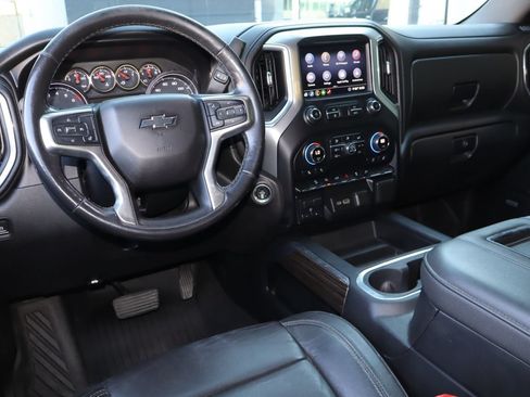 Used 2020 Chevrolet Silverado 1500 LT Trail Boss AWD/4WD image 4