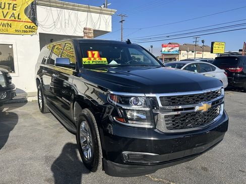 Used 2017 Chevrolet Suburban LT image 31