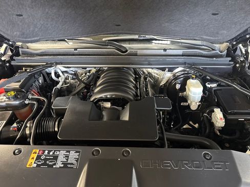 Used 2017 Chevrolet Suburban LS AWD/4WD image 10