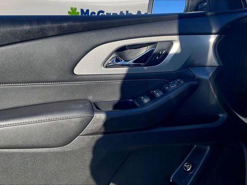 Certified 2023 Chevrolet Traverse LT image 22