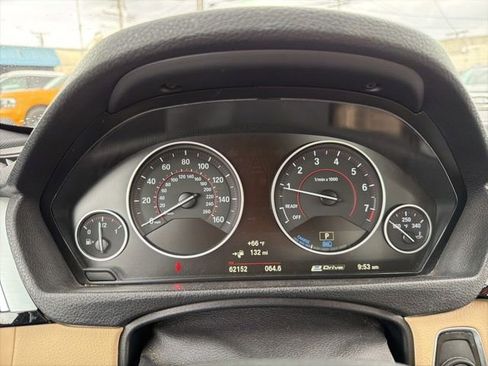 Used 2017 BMW 330e RWD image 9