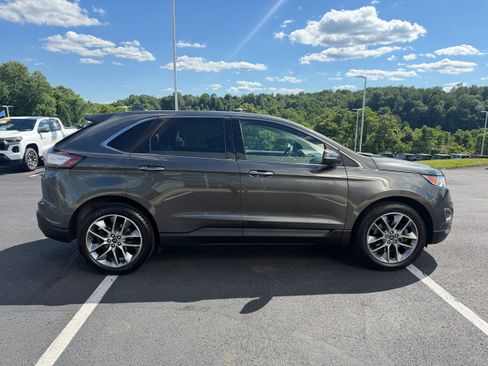 Used 2015 Ford Edge Titanium w/ Equipment Group 302A AWD/4WD image 4