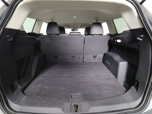 Used 2016 Ford Escape SE w/ SE Chrome Package image 18