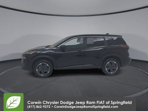 Used 2024 Nissan Rogue SV FWD image 9