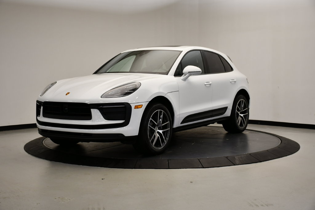 Certified 2026 Porsche Macan Turbo AWD/4WD image 1