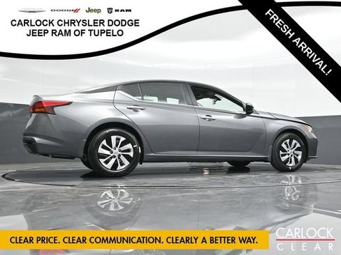 Used 2025 Nissan Altima 2.5 S FWD image 36