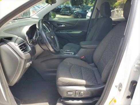 Used 2020 Chevrolet Equinox LT FWD image 17