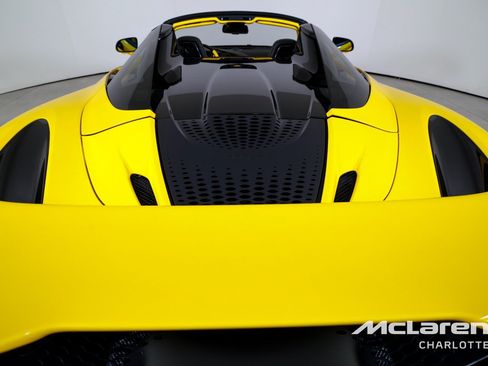 Used 2022 McLaren 765LT RWD image 25