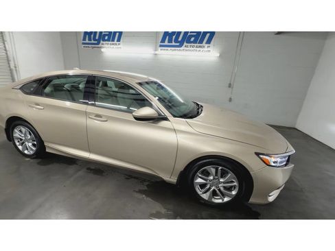 Used 2018 Honda Accord LX image 2