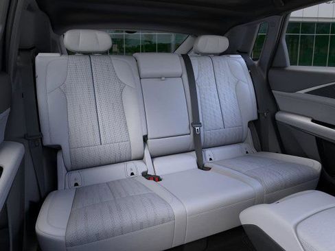 New 2025 Cadillac Lyriq Luxury image 17