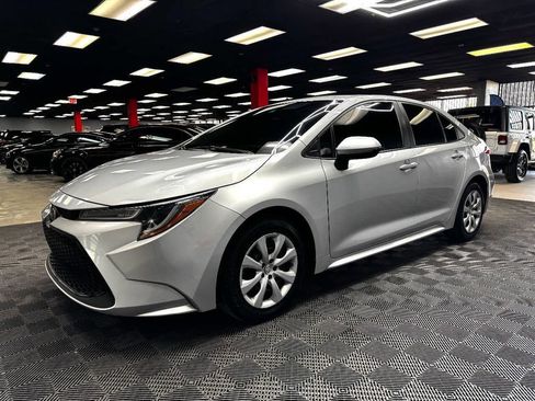 Used 2022 Toyota Corolla LE image 8
