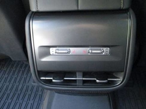 Used 2024 Lincoln Nautilus Premier w/ Equipment Group 102A image 8