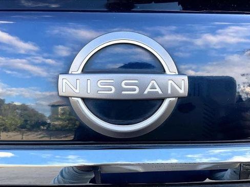 Certified 2023 Nissan Armada Platinum image 29