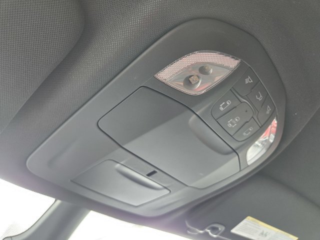 Used 2026 Chrysler Pacifica Select FWD image 16
