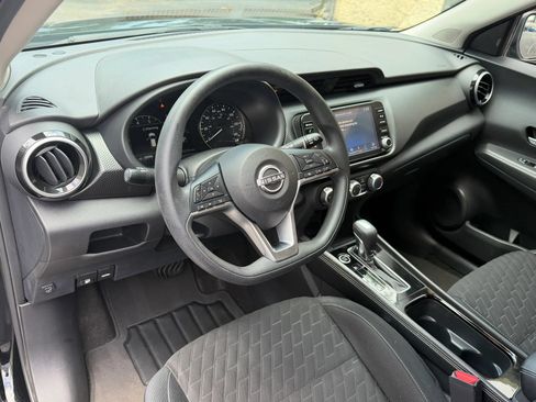 Used 2023 Nissan Kicks SV w/ Interior Electronics Package FWD image 23