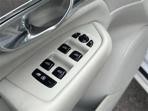 Used 2023 Volvo XC90 T8 Plus w/ Protection Package Premier image 23