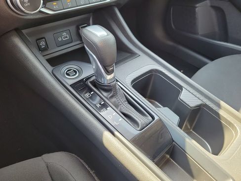 Used 2025 Nissan Sentra S FWD image 30