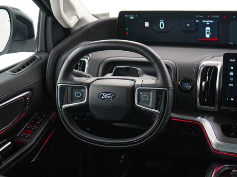 Used 2025 Ford Expedition Max Platinum AWD/4WD image 16