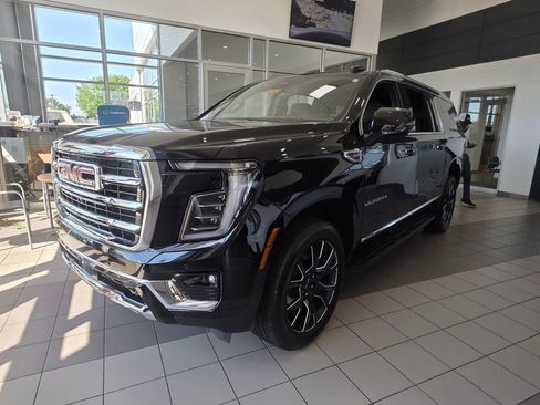 New 2025 GMC Yukon XL Elevation AWD/4WD image 4