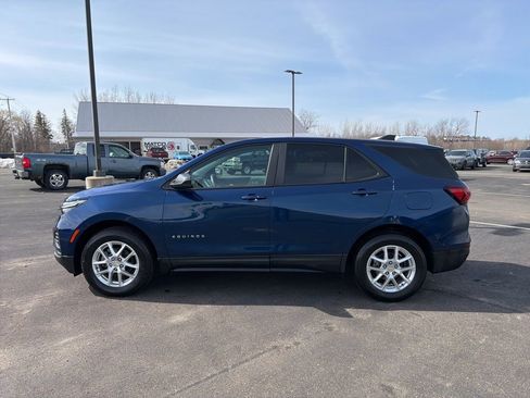 Used 2023 Chevrolet Equinox LS w/ LS Convenience Package image 6