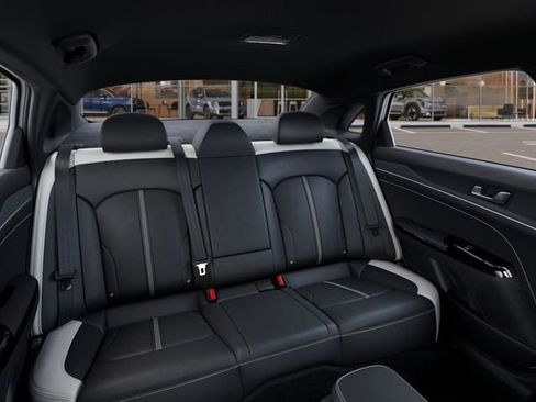 Certified 2025 Kia K5 GT-Line image 16