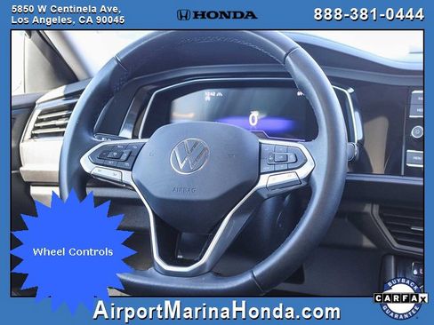 Used 2023 Volkswagen Jetta SE image 8