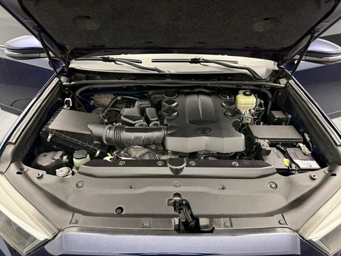 Used 2021 Toyota 4Runner Limited image 7