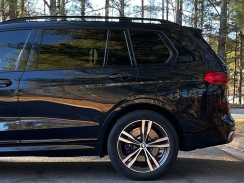 Used 2022 BMW X7 xDrive40i w/ M Sport Package image 6