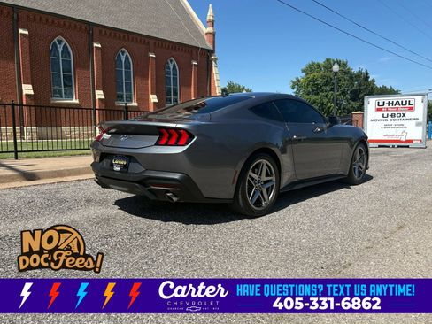 Used 2024 Ford Mustang Coupe RWD image 11