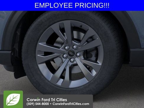 New 2026 Ford Explorer Active AWD/4WD image 19