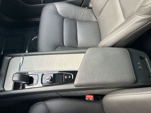 Certified 2025 Volvo XC60 B5 Plus AWD/4WD image 26