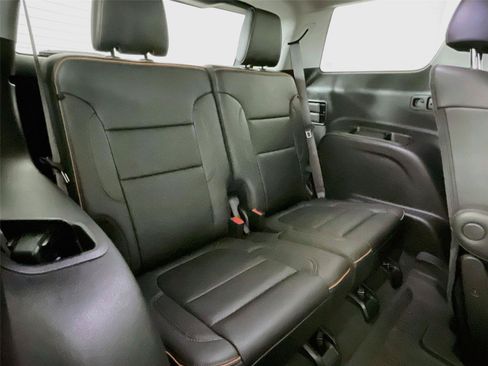 Used 2023 GMC Acadia AT4 w/ Technology Package AWD/4WD image 31