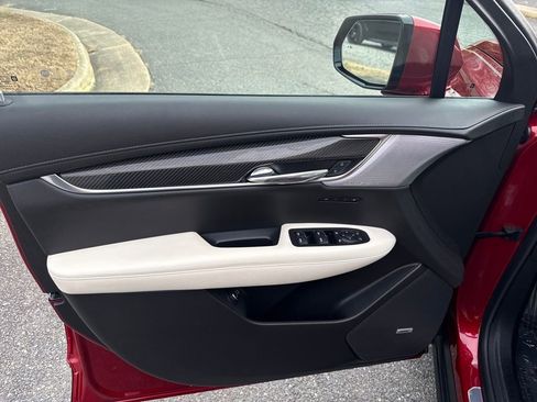 Certified 2023 Cadillac XT6 Sport image 13