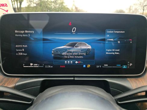 Used 2025 Mercedes-Benz C 300 4MATIC Sedan image 28