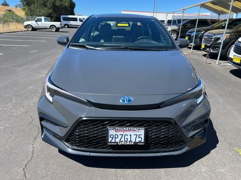 Certified 2025 Toyota Corolla SE w/ SE Premium Package FWD image 4
