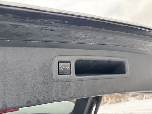 Certified 2023 Toyota Highlander XLE image 20