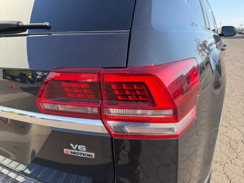 Used 2018 Volkswagen Atlas SEL Premium AWD/4WD image 30