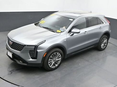 Used 2025 Cadillac XT4 Premium Luxury AWD/4WD image 37